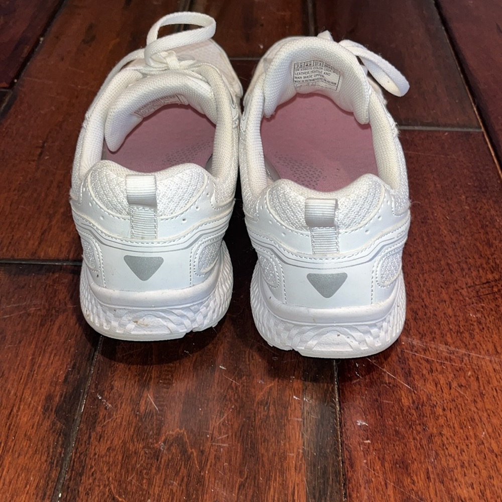 Sneakers - Picture 4 of 4